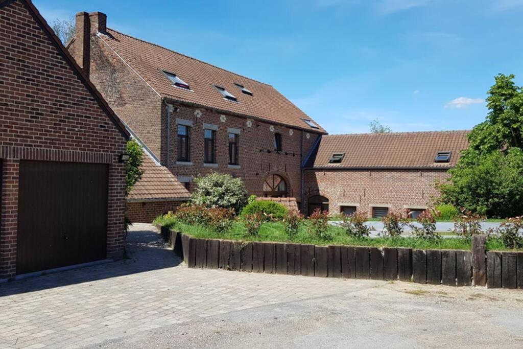 Appartement Isole, 1 Chambre Avec Terrasse Privee Ramillies Eksteriør bilde